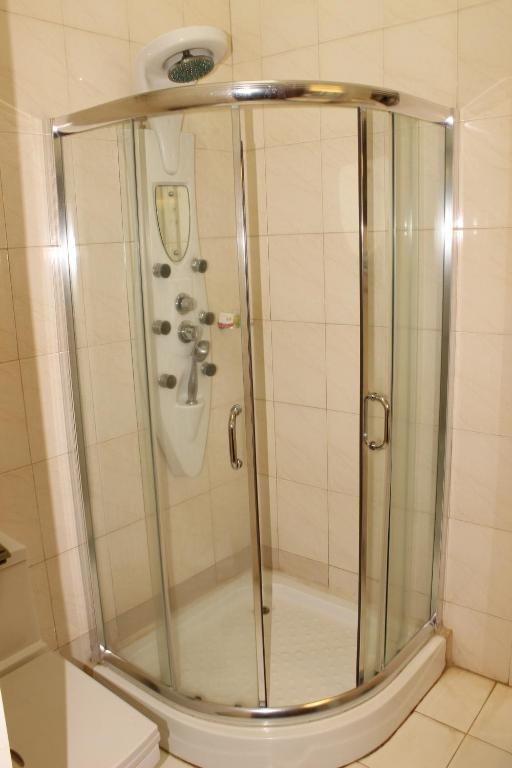Hotel Residence Flamani  Facilities  Bathroom 9