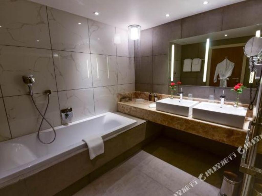 Hotel 2 Fevrier Lome  Facilities  Presidential Suite 21