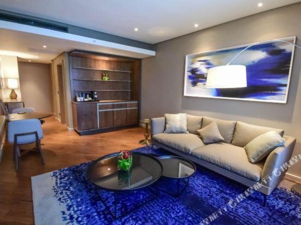 Hotel 2 Fevrier Lome  Rooms  Junior Suite 28