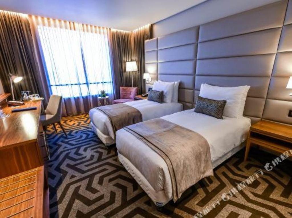Hotel 2 Fevrier Lome  Rooms  Standard Twin Room 7