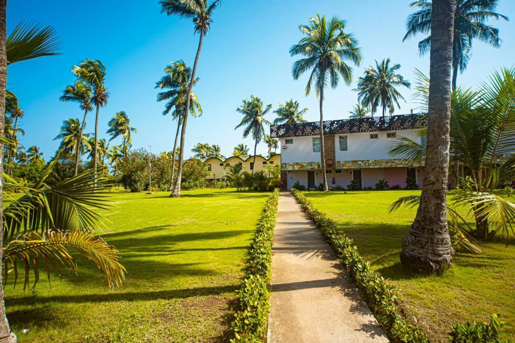 Hotel Sarakawa  Facilities  Garden 9