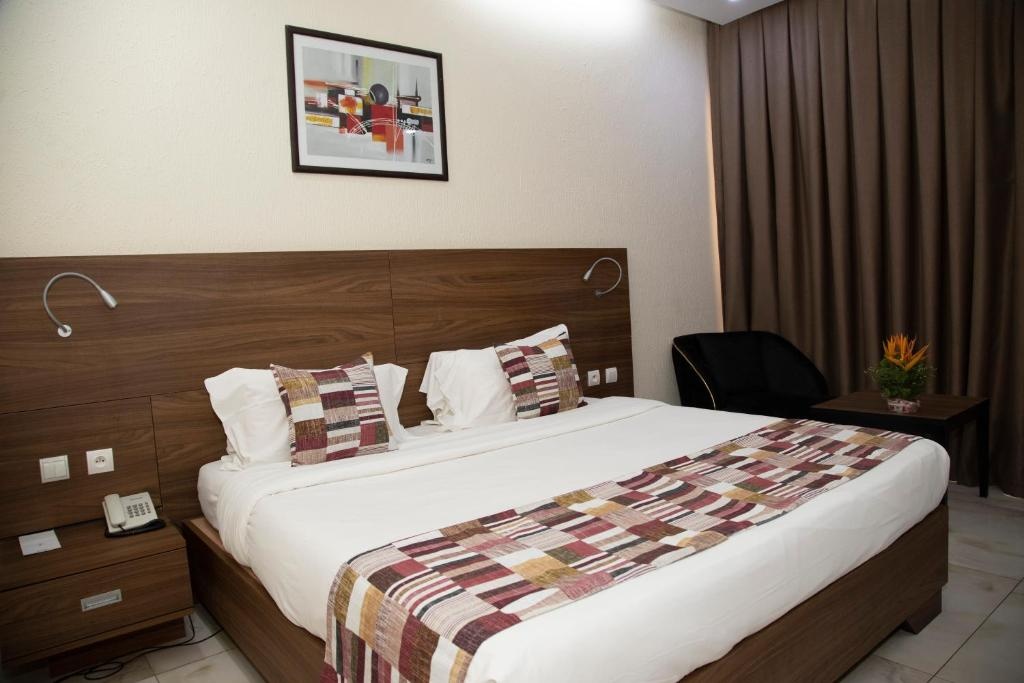 Hotel Sarakawa  Rooms  Renovated Standard Room With Sea View 13