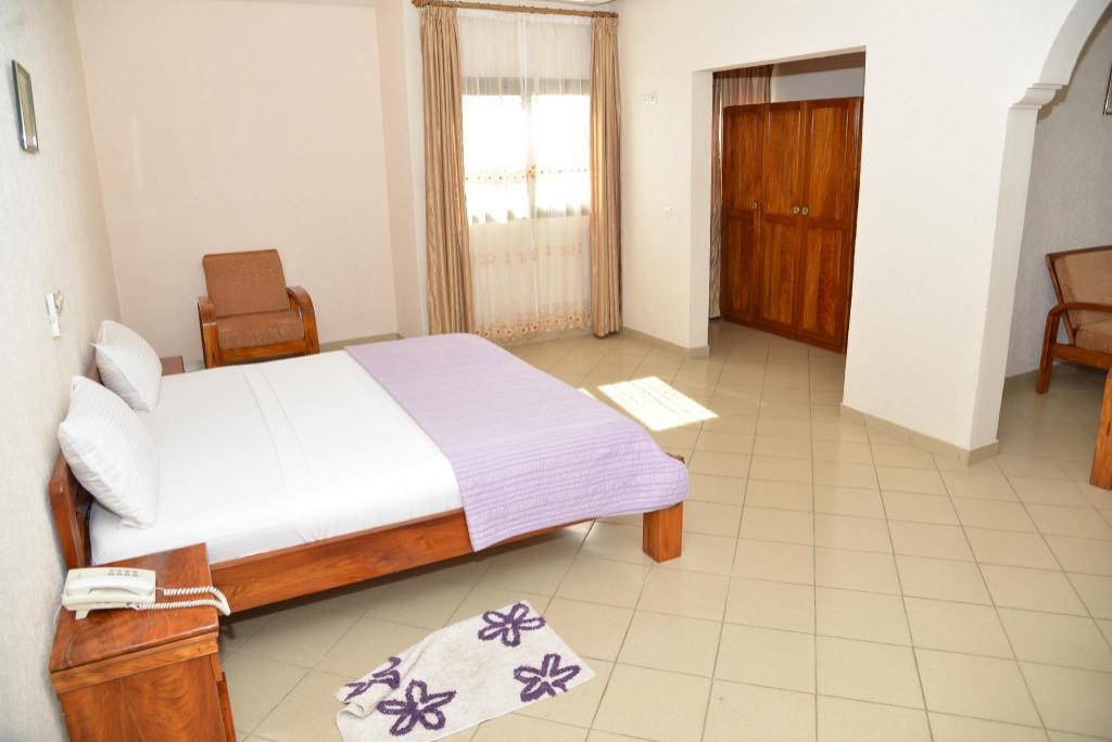 Hotel Ghis Palace  Rooms  Prestige Room Bed 7