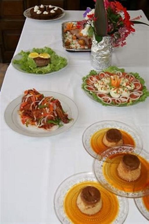 Hotel Aurore Lome  Dining  Food And Beverages 1