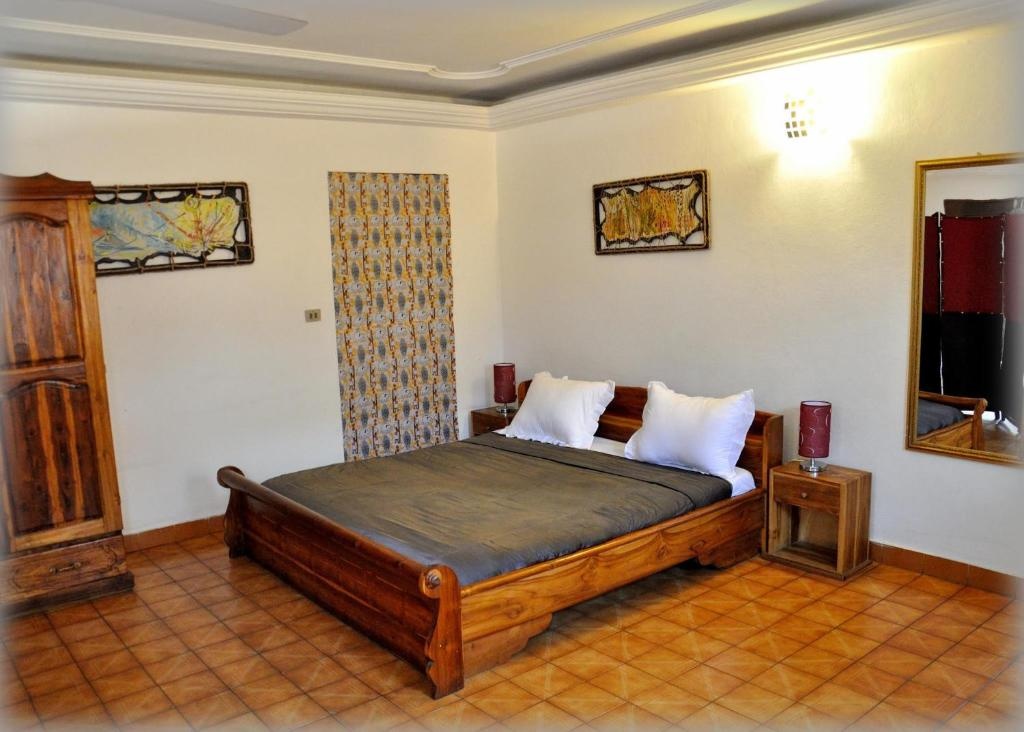 Hotel Aurore Lome  Rooms  Rooms Image 4 4