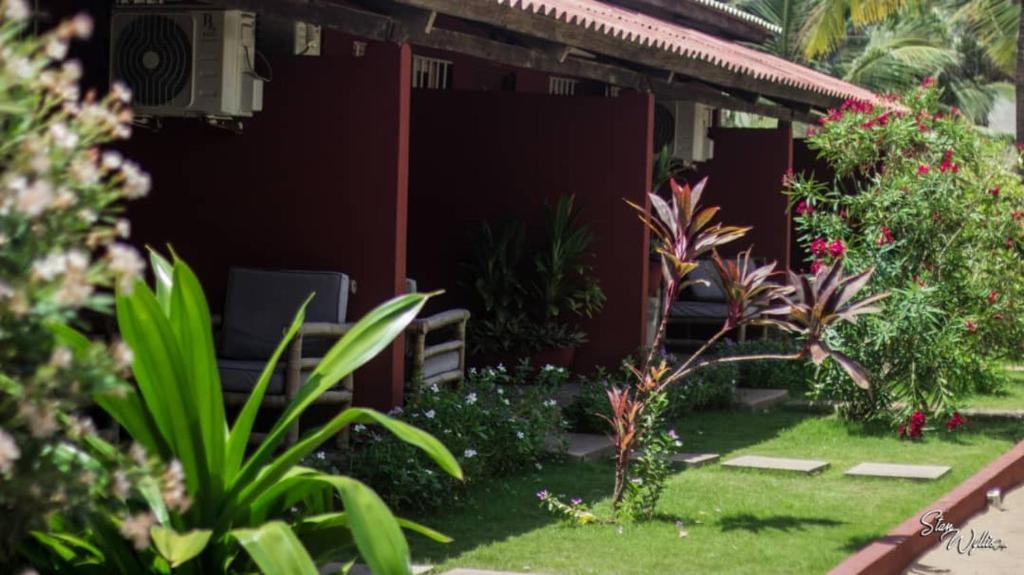 Hotel Robinson Plage  Facilities  Garden 17