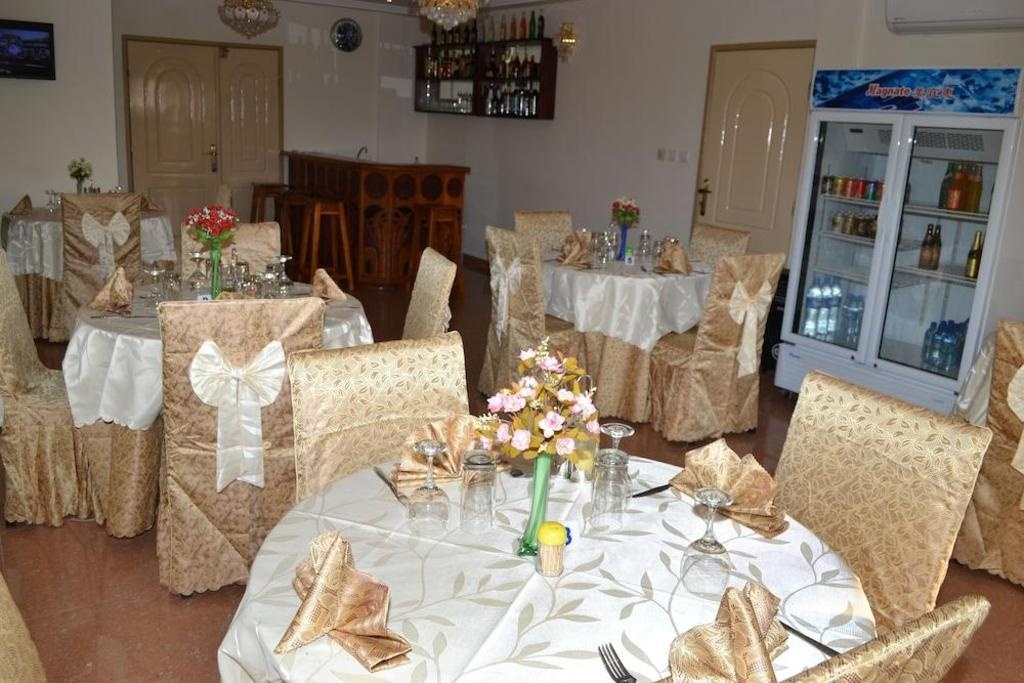 Hotel Magnificat  Dining  Dining Image 1 1