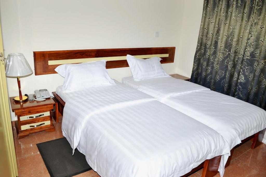 Hotel Magnificat  Rooms  Rooms Image 4 4