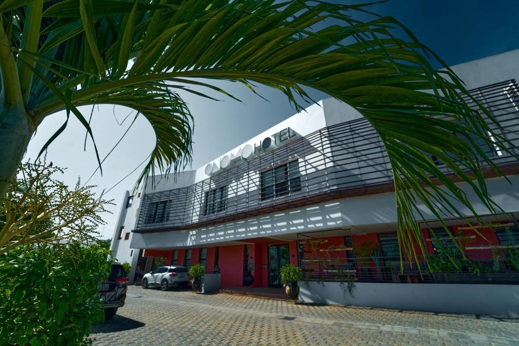 ONOMO Hotel Lome  Property Views  Entrance 8