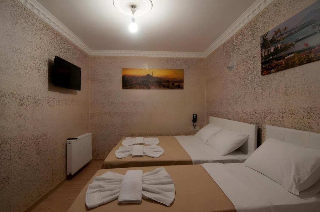 Istanbul Budget Hotel  Rooms  Economy Family Room 2