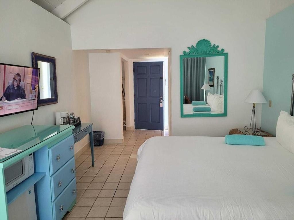 Sibonne Beach Hotel  Rooms  Rooms Image 10 10