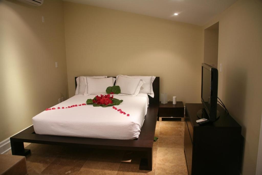 The Atrium Resort  Rooms  Three Bedroom Apartment Penthouse 10