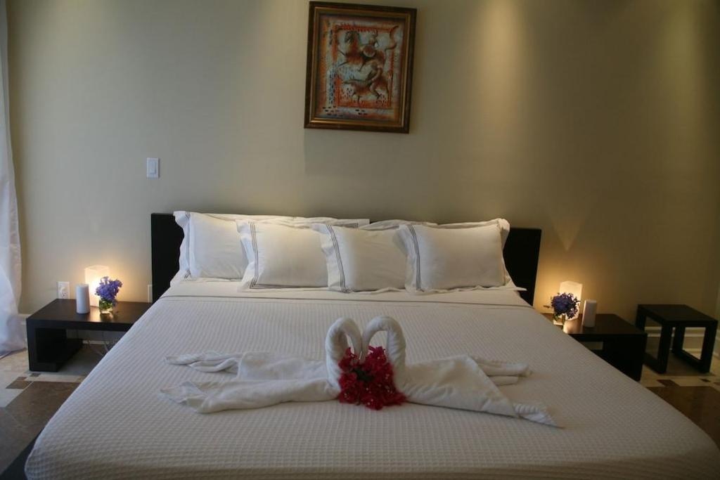 The Atrium Resort  Rooms  Rooms Image 12 12