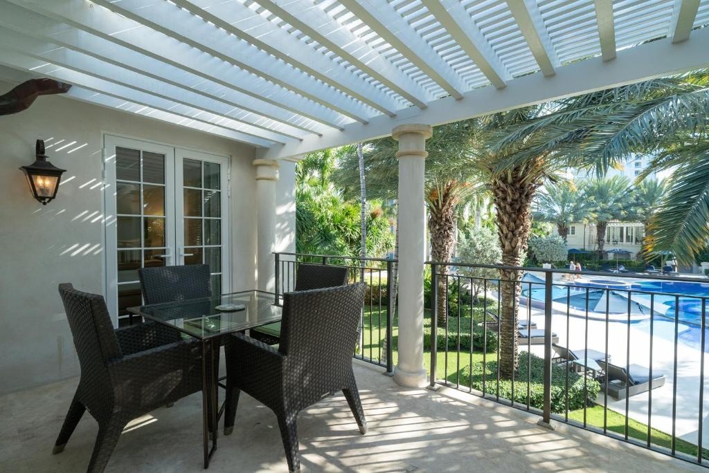 The Regent Grand  Facilities  Balconyterrace 26