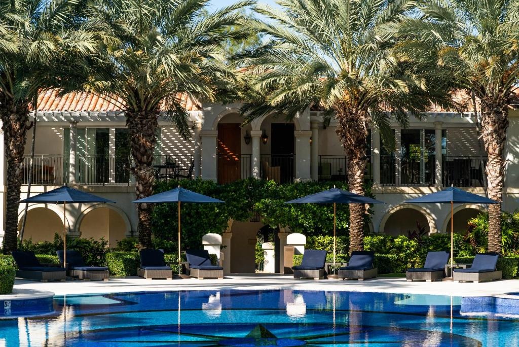 The Regent Grand  Facilities  Swimming Pool 12