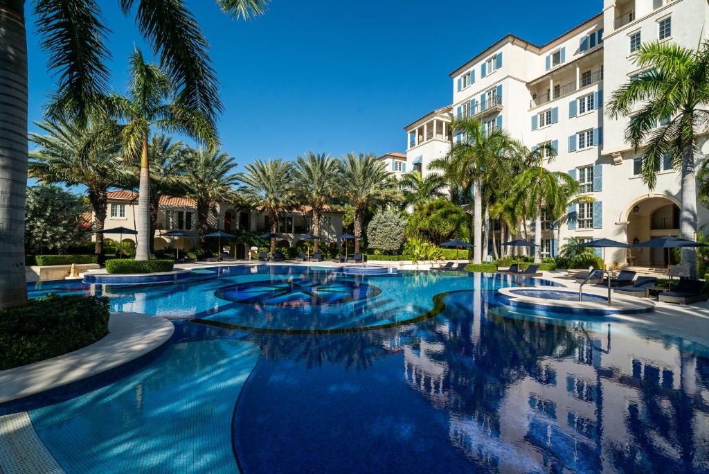 The Regent Grand  Facilities  Swimming Pool 7