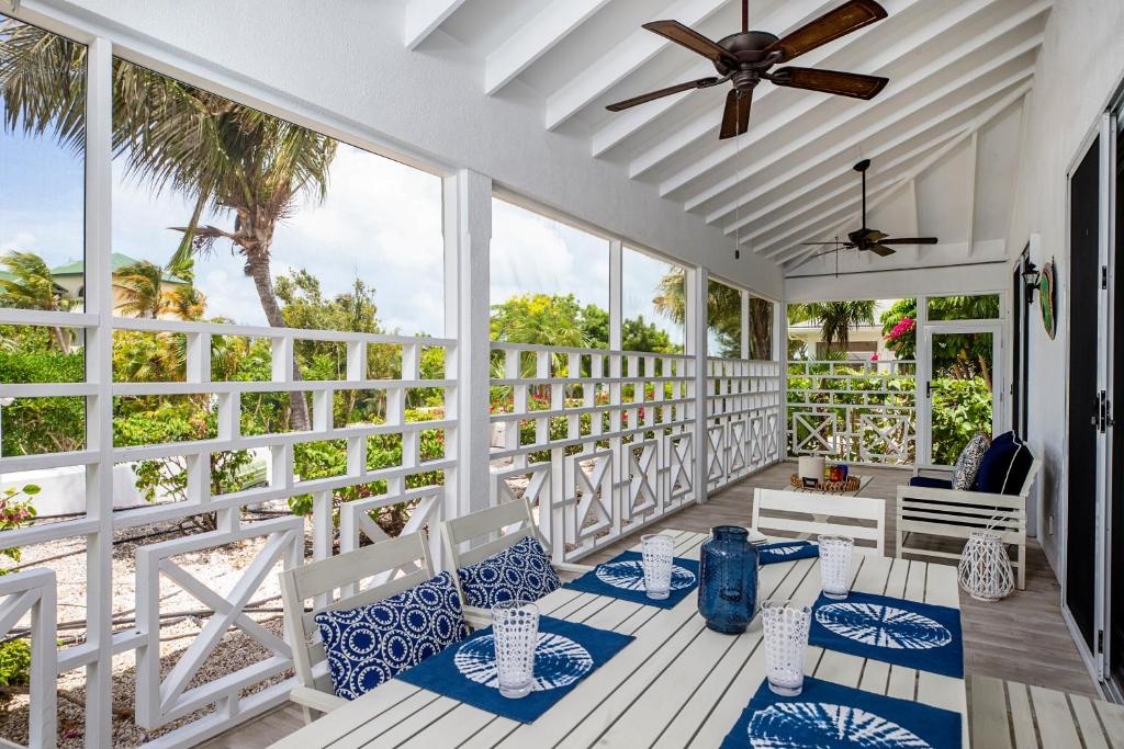 Ports Of Call Resort  Facilities  Balconyterrace 3