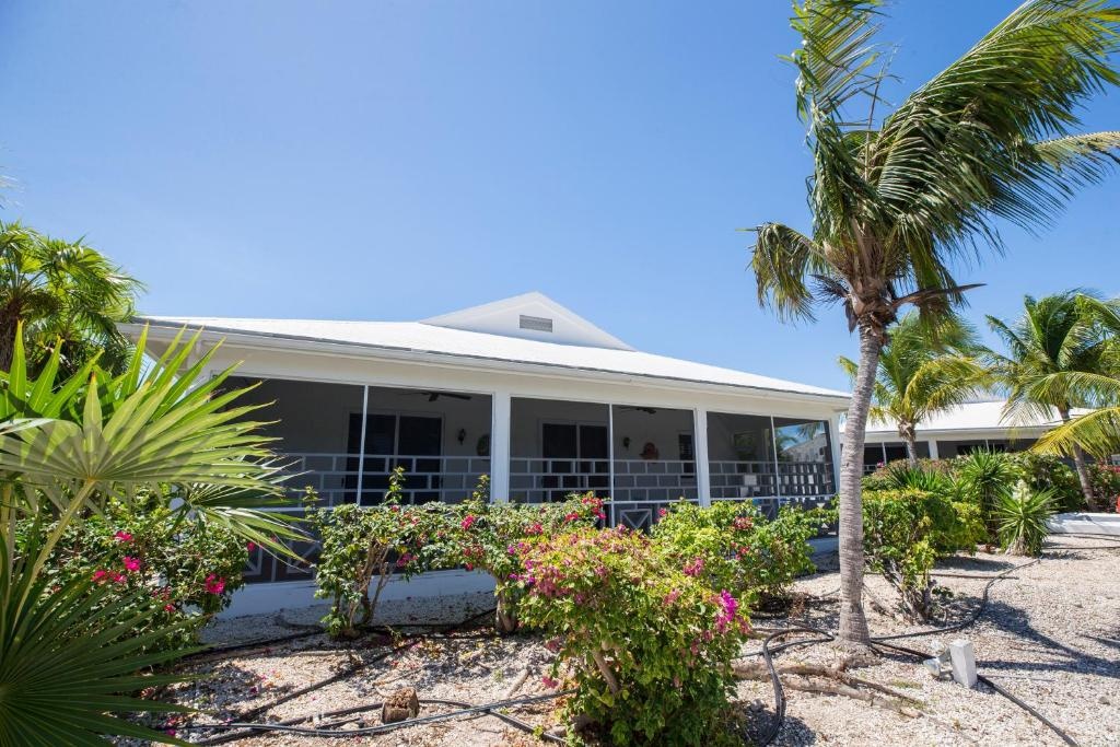 Ports Of Call Resort  Facilities  Garden 19