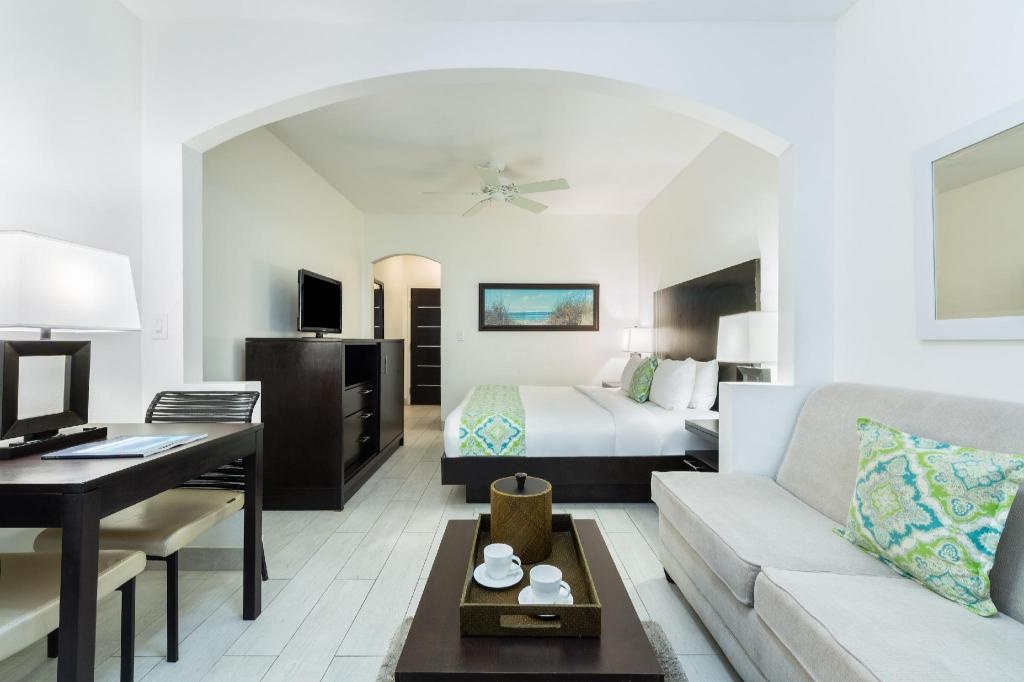 Ports Of Call Resort  Rooms  Standard King Room Guestroom 3