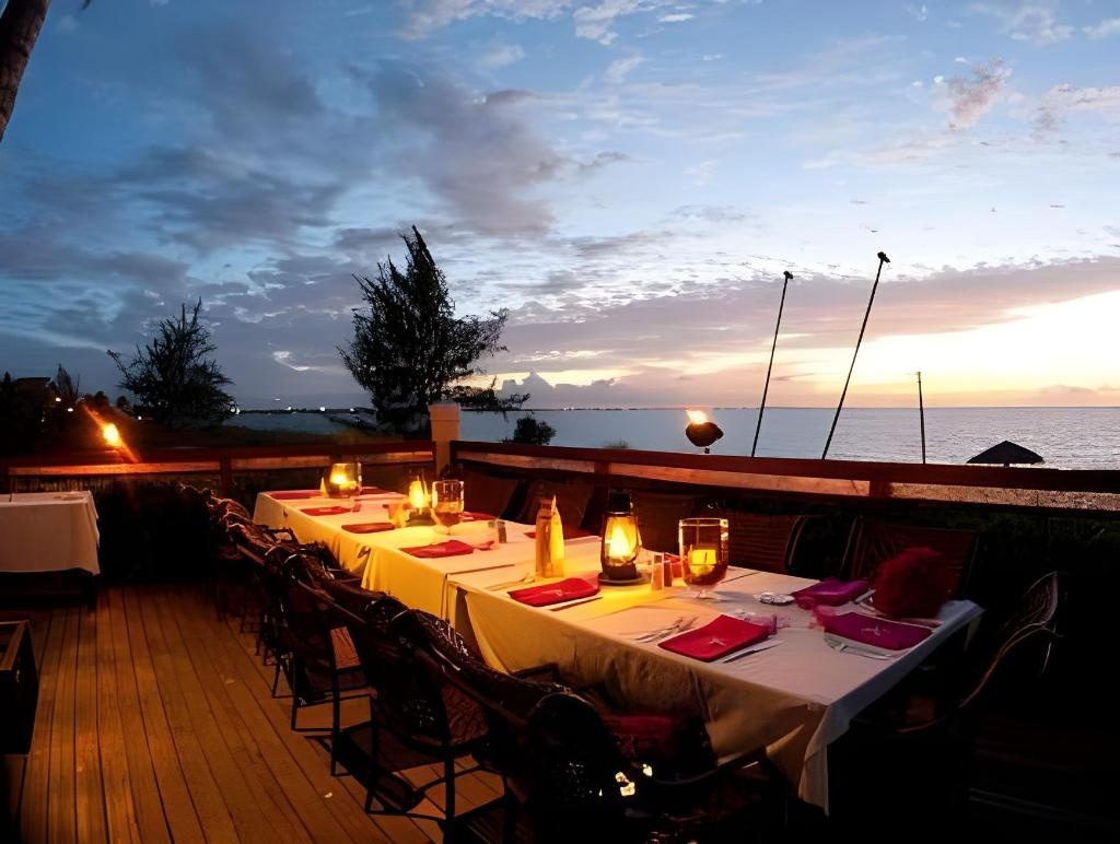 The Sands At Grace Bay  Facilities  Balconyterrace 4