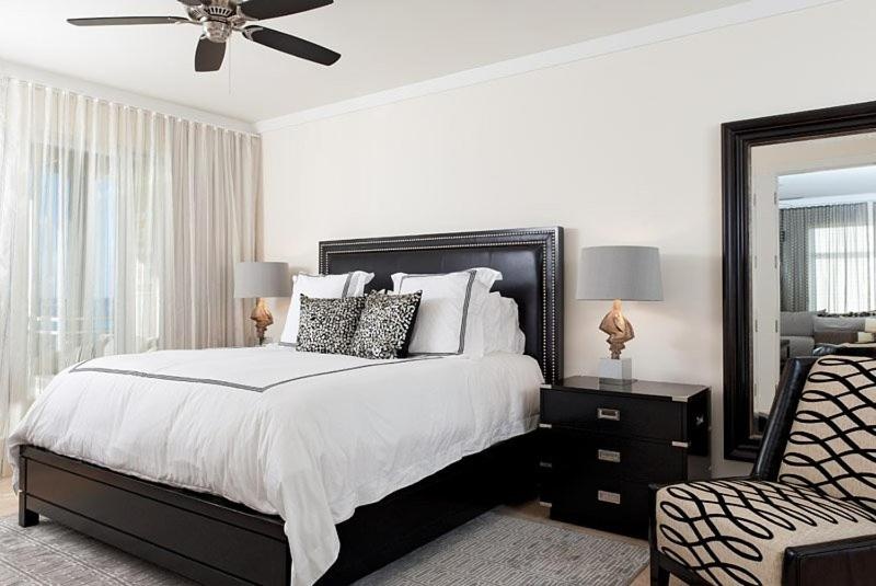 The Venetian On Grace Bay  Rooms  One Bedroom Suite With Ocean Front 1