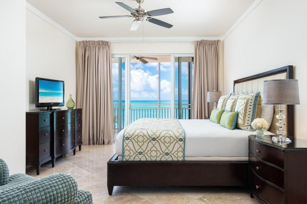 The Venetian On Grace Bay  Rooms  Rooms Image 7 7