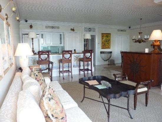 The Palms Turks And Caicos  Rooms  One Bedroom Suite With Ocean View 17