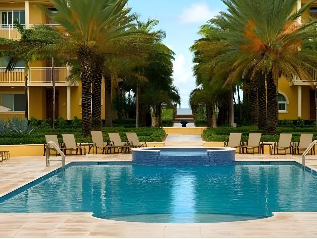 The Tuscany On Grace Bay  Facilities  Swimming Pool 4