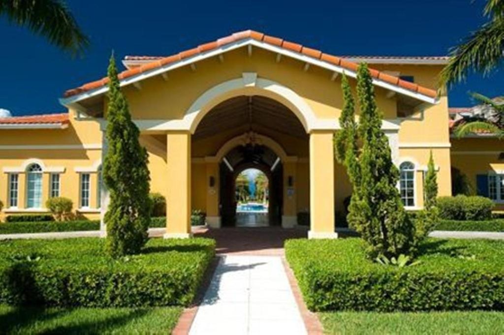 The Tuscany On Grace Bay  Property Views  Entrance 8