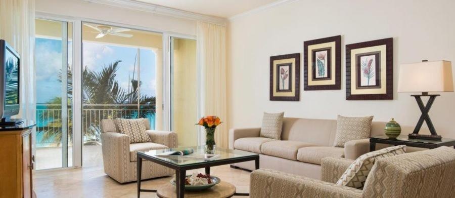 The Tuscany On Grace Bay  Rooms  One Bedroom Oceanfront Suite 5