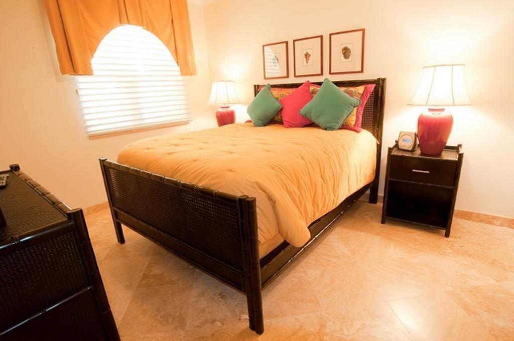 The Tuscany On Grace Bay  Rooms  Rooms Image 14 14