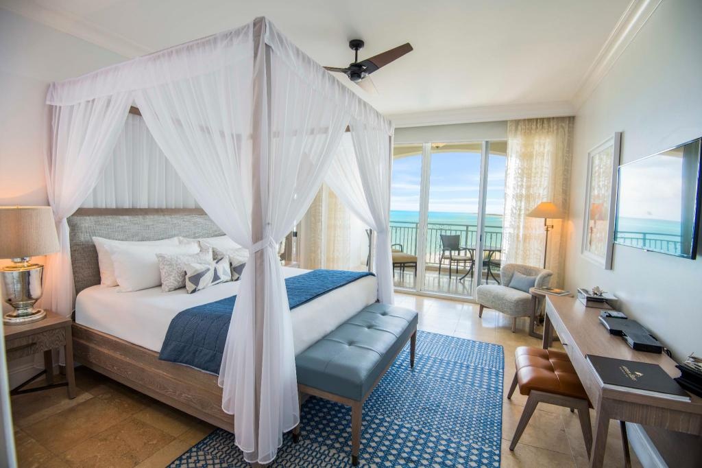 Seven Stars Resort Spa  Rooms  Junior Oceanfront King Suite Guestroom 1