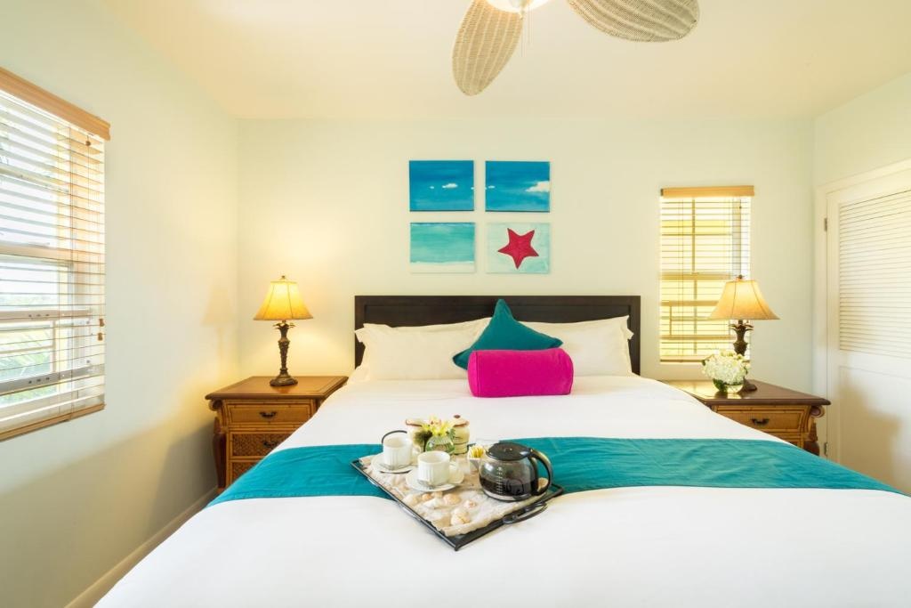 The Inn At Grace Bay  Rooms  Apartment With Balcony 2