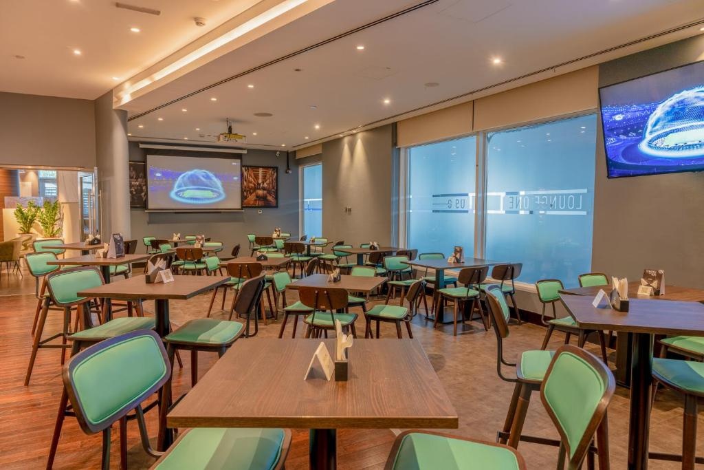 Premier Inn Abu Dhabi Airport Business Park  Facilities  Barlounge 10