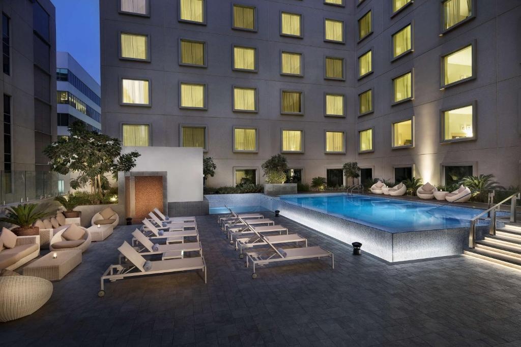 Hilton Garden Inn Dubai Mall Avenue  Facilities  Swimming Pool 4