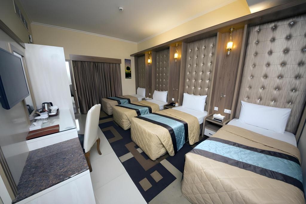 Naif View Hotel  Rooms  Deluxe Quadruple Room For 4 People Bed 3