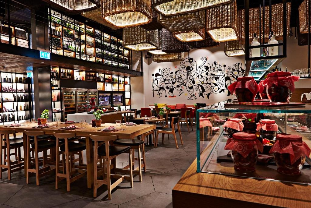 Aspen Chalets By Kempinski Hotel Mall Of The Emirates  Dining  Restaurant 3