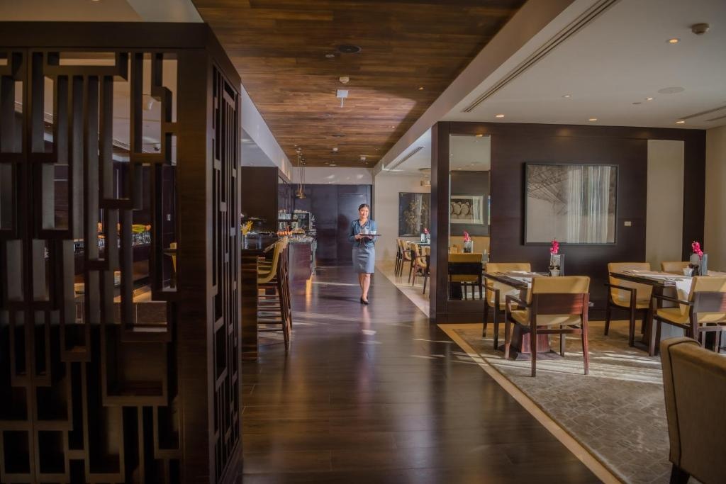 Aspen Chalets By Kempinski Hotel Mall Of The Emirates  Facilities  Barlounge 3