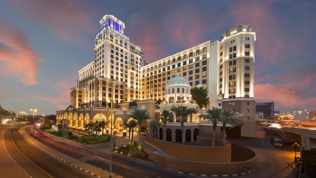 Aspen Chalets By Kempinski Hotel Mall Of The Emirates  Property Views  Exterior View 1