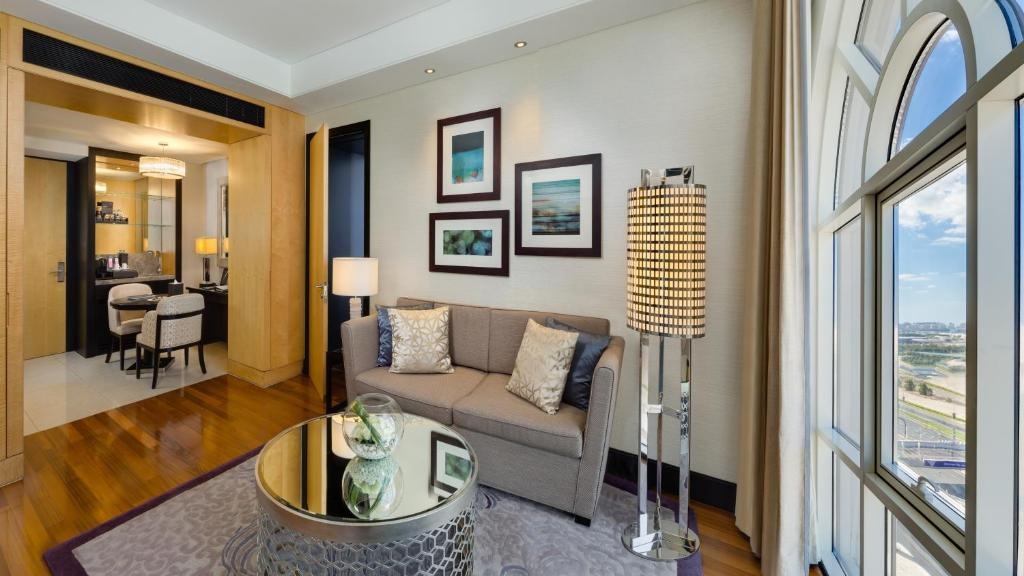 Aspen Chalets By Kempinski Hotel Mall Of The Emirates  Rooms  Grand Deluxe Room City View 6