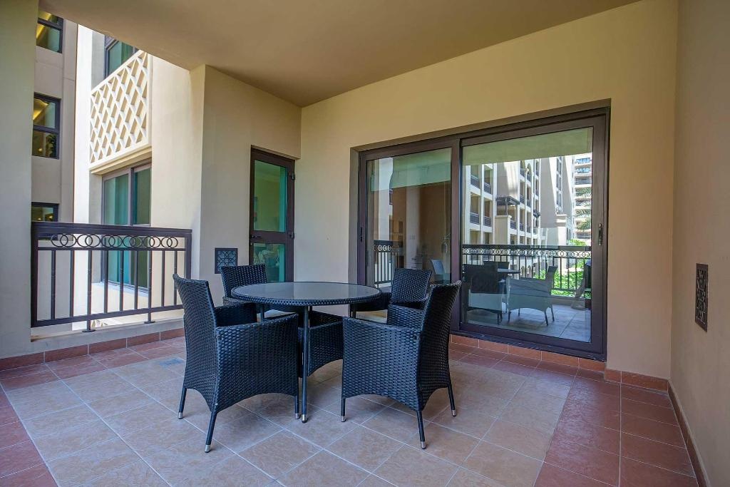 Residence South By Deluxe Holiday Homes  Property Views  Interior View 5