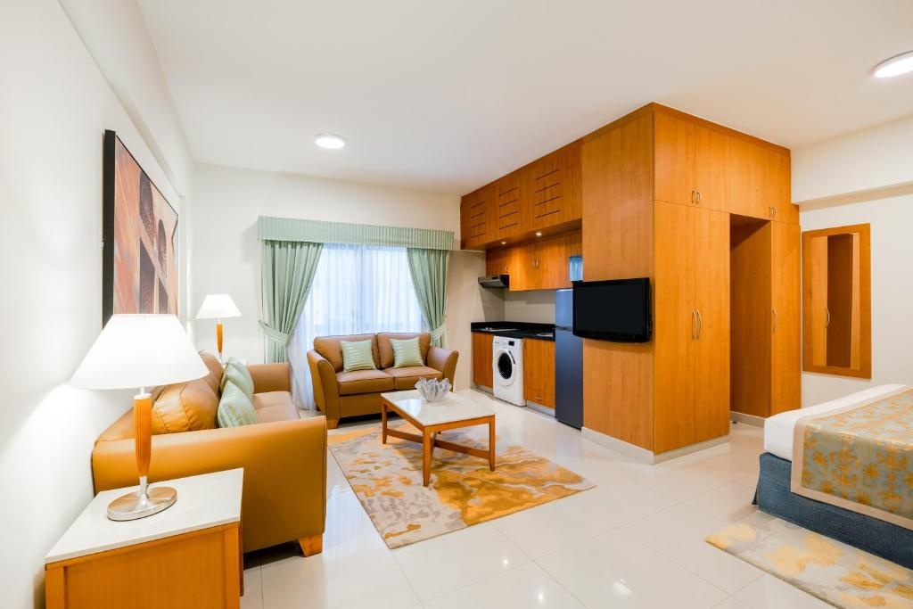 Golden Sands Hotel Apartments  Facilities  Kitchen 18