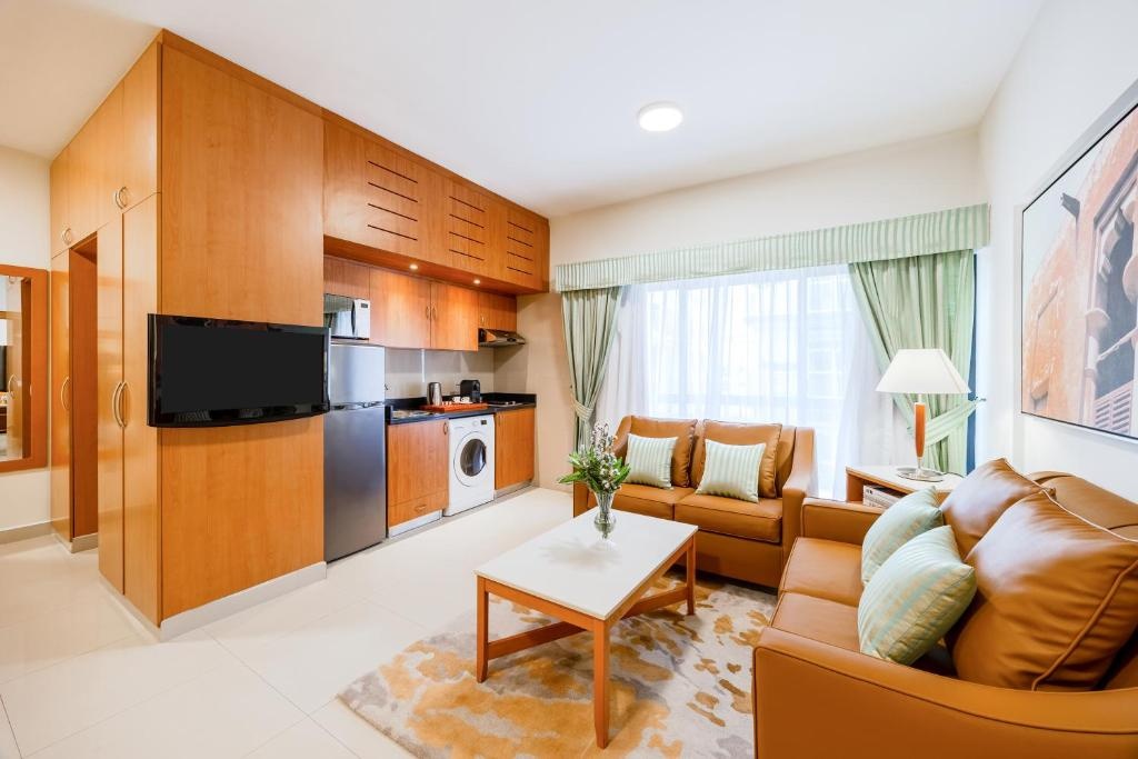 Golden Sands Hotel Apartments  Facilities  Kitchen 6