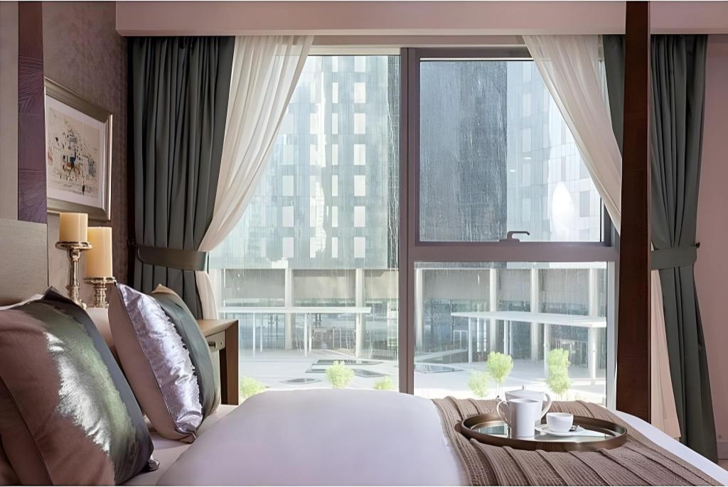 Stylish Studio In Central Park Tower DIFC  Property Views  Interior View 1