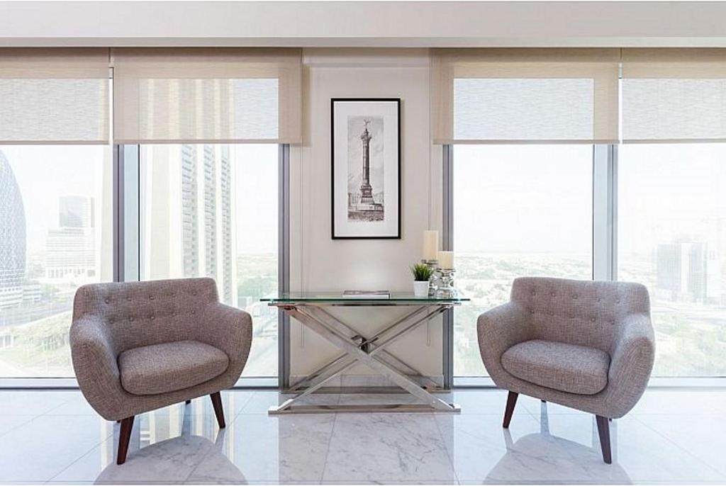 Luxurious 1 Bed Apartment In Central Park Tower  Property Views  Interior View 3