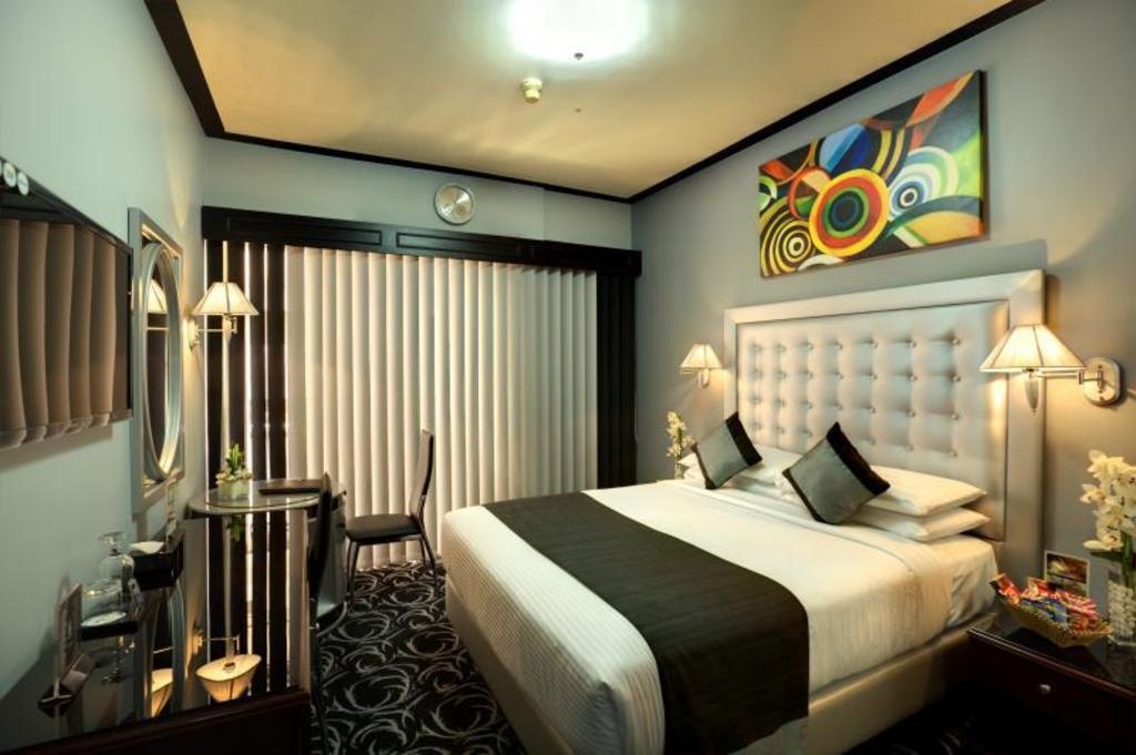 Broadway Hotel  Rooms  Double Room Guestroom 2