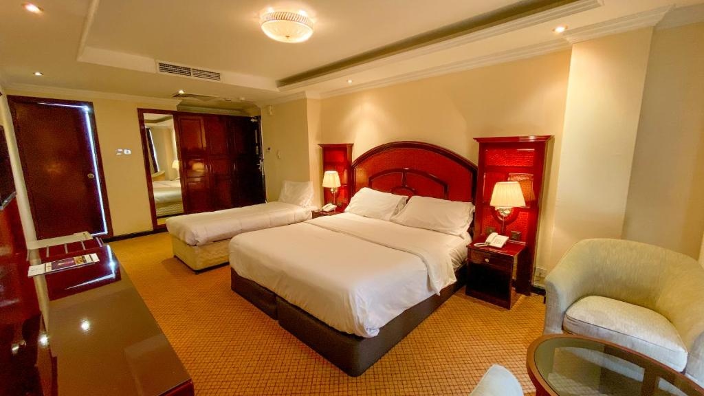 Regal Peninsula Hotel  Rooms  Rooms Image 5 5