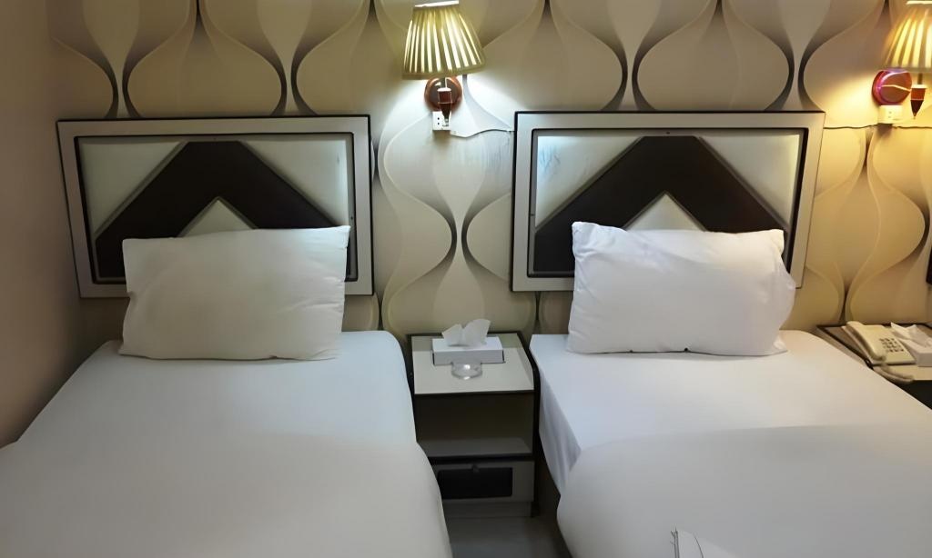 Al Kawakeb Hotel  Rooms  Double Or Twin Room Bathroom 6