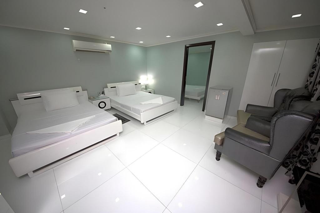 White Fort Hotel  Rooms  Rooms Image 10 10