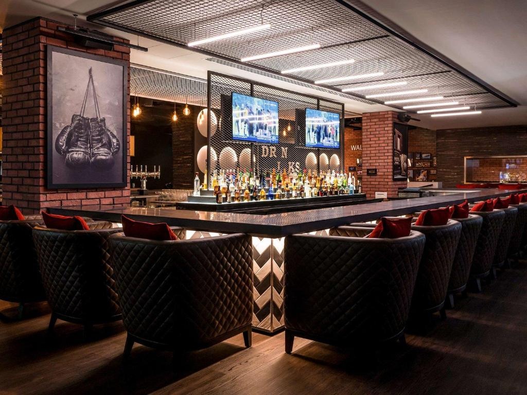 Pullman Dubai Creek City Centre  Facilities  Bar 15